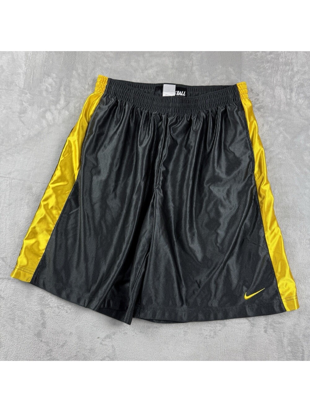 VTG Nike Basketball Black Yellow Mesh Shorts Swoosh Athletic Court Shiny XXL Y2K